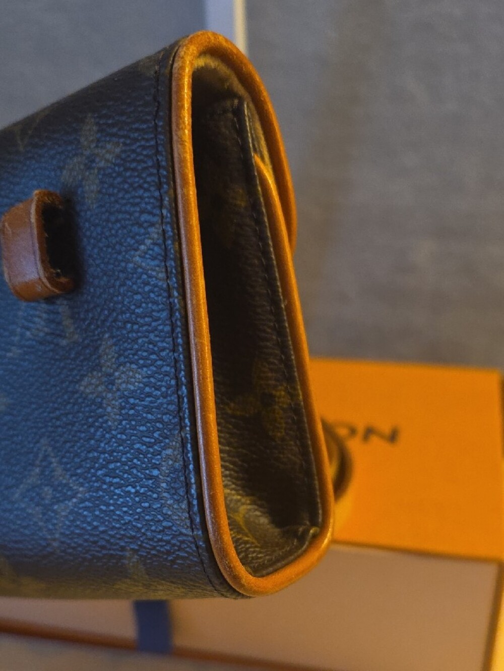 Louis Vuitton Monogram Pochette Florentine Belt Bag - Picture 3 of 6
